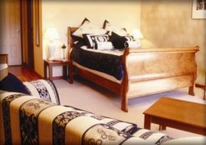 Tuscany Wine Estate - Tourism Cairns 0