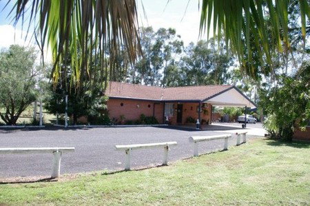 Castlereagh Motor Inn - Tourism Cairns 1