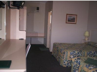 Gilgandra Motel - Tourism Cairns 2