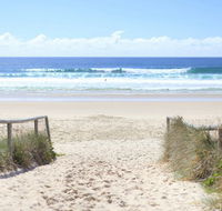 Golden Riviera Beach Resort - Tourism Cairns