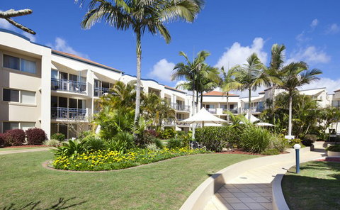 Golden Riviera Beach Resort - Tourism Cairns 1