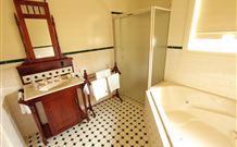 Wagga Wagga Country Cottages - - Tourism Cairns 5