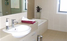 Wangi Sails Bed And Breakfast - - Tourism Cairns 3