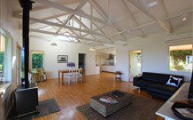 Yellow Dog Cottage - - Tourism Cairns 0