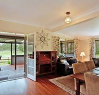 Woollamia Farm Cottage Accommodation - Tourism Cairns