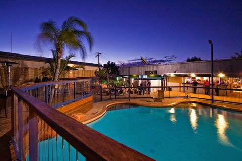 Exmouth YHA - Tourism Cairns 4