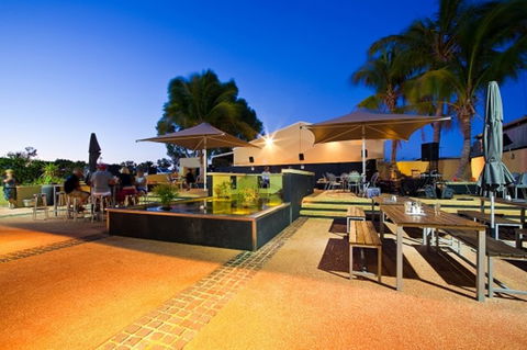 Exmouth YHA - Tourism Cairns 6