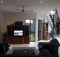 Dolphin Beach House - Tourism Cairns