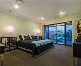 Aqua Palms At Vogue Holiday Homes - Tourism Cairns 3