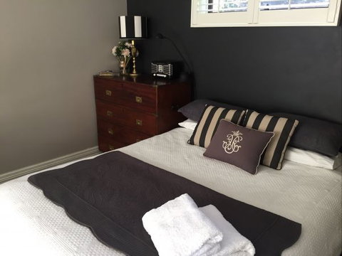 Apartments On-The-Park: The Studio - Tourism Cairns 8