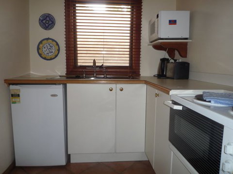 Apartments On-The-Park: The Studio - Tourism Cairns 10