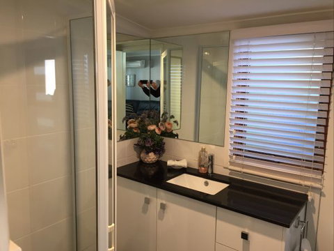 Apartments On-The-Park: The Studio - Tourism Cairns 12