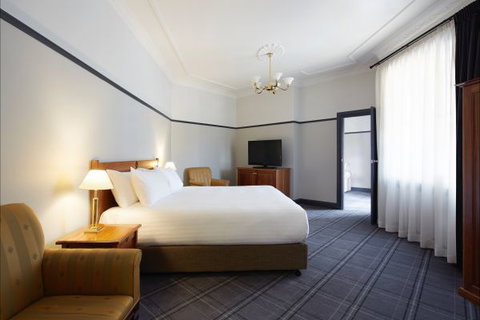 Brassey Hotel - Tourism Cairns 1