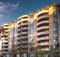 Medina Serviced Apartments Canberra James Court - Tourism Cairns