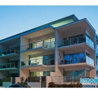 Unwind at 29 Breeze Penthouse - Tourism Cairns
