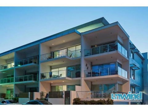 Unwind At 29 Breeze Penthouse - Tourism Cairns 0