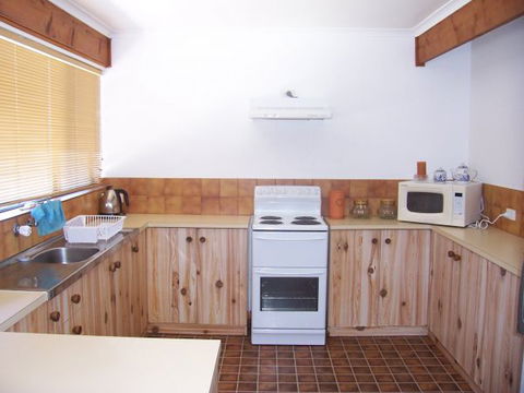 Century 21 SouthCoast: Silver Sands - Tourism Cairns 2