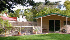 Shiralea Country Cottage - Tourism Cairns 0