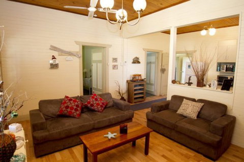 Anderl's Beach Cottage - Tourism Cairns 2