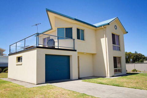 Fensom's Holiday Home - Tourism Cairns 31