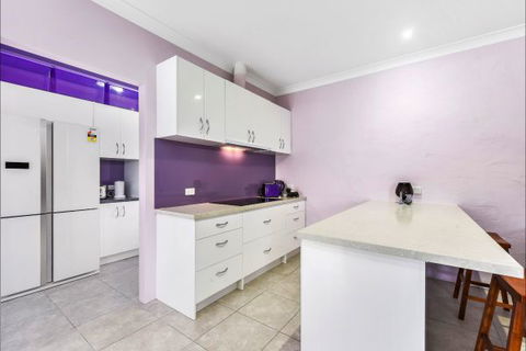 Fensom's Holiday Home - Tourism Cairns 10