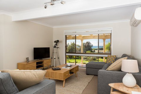 Casa Moana - Tourism Cairns 0