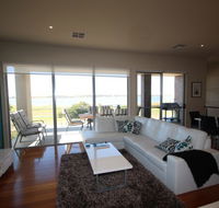 LJ Hooker Goolwa Holiday Rentals - 42 Underwood Avenue Goolwa Beach - Tourism Cairns