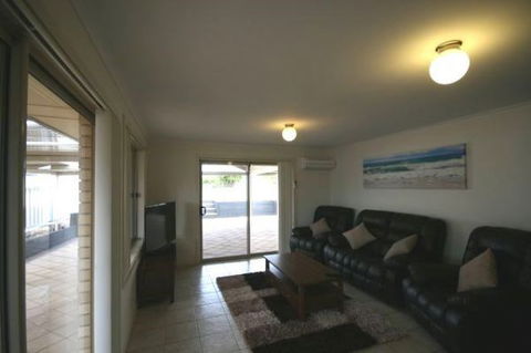 LJ Hooker Goolwa Holiday Rentals - 42 Underwood Avenue, Goolwa Beach - Tourism Cairns 22