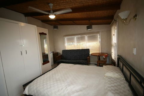 LJ Hooker Goolwa Holiday Rentals - 42 Underwood Avenue, Goolwa Beach - Tourism Cairns 27