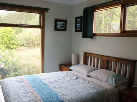 Eagle's Roost Farmstay B&B - Tourism Cairns 1