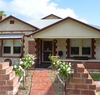 Two Cow Cottage Bed and Breakfast - Tourism Cairns