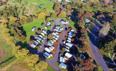 Lake Colac Caravan Park - Tourism Cairns 1