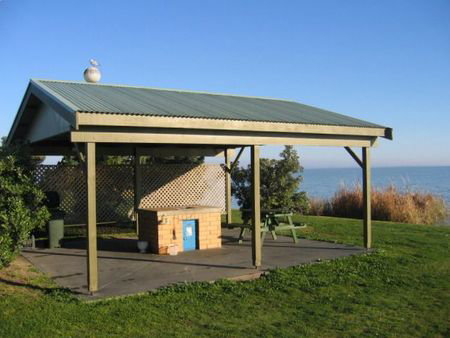 Lake Albert Caravan Park - Tourism Cairns 3