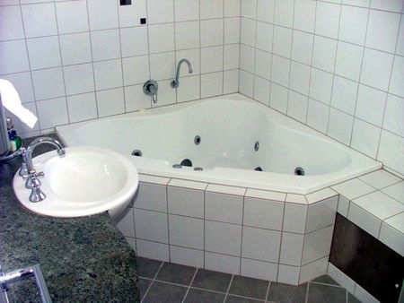 Tasman Beachside Apartments - Tourism Cairns 0