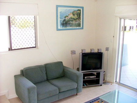Tasman Beachside Apartments - Tourism Cairns 3
