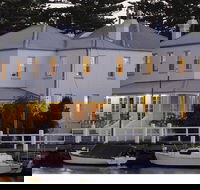 Oscars Waterfront Boutique Hotel - Tourism Cairns