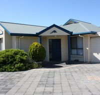 Robe Dolphin Court Apartments - Tourism Cairns