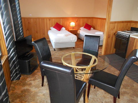 Eastcoast Central Watersedge Resort - Tourism Cairns 3