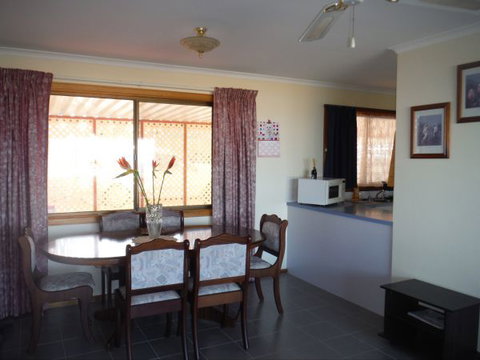 Kenny's Retreat - Tourism Cairns 2