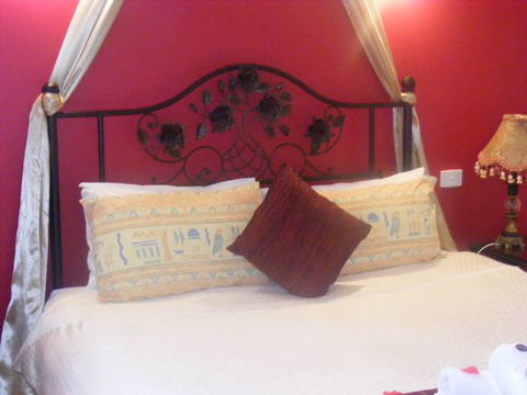 Weeroona Retreat B&B - Tourism Cairns 2