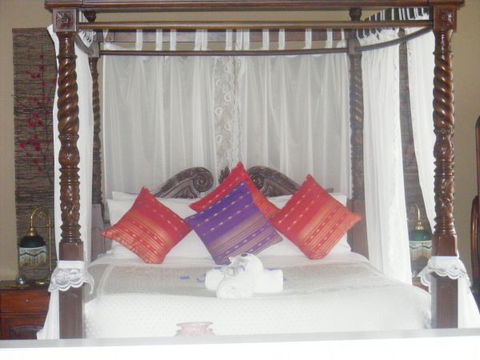 Weeroona Retreat B&B - Tourism Cairns 6