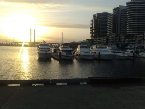 Harbour Escape Apartments Docklands - Tourism Cairns 3