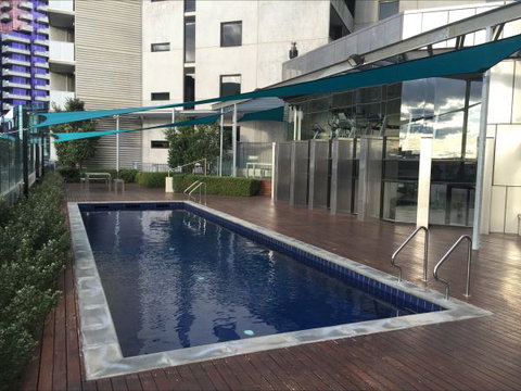 Harbour Escape Apartments Docklands - Tourism Cairns 4