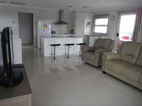 Wellington - Tourism Cairns 1