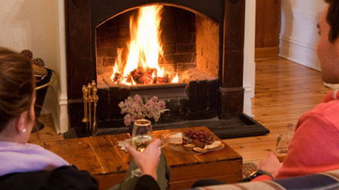 Brown's House Bed & Breakfast - Tourism Cairns 0