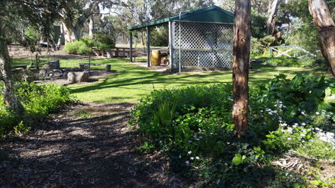 Padthaway Caravan Park - Tourism Cairns 4