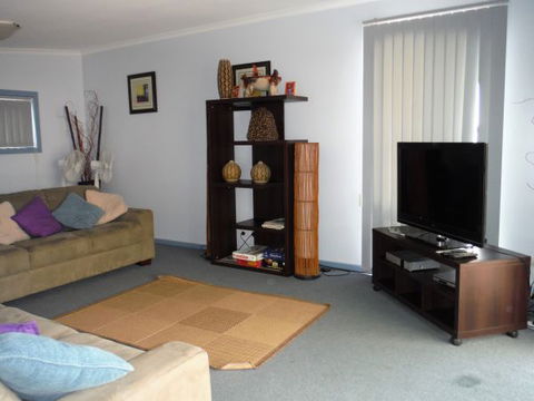 Wallaroo Waves - Tourism Cairns 1