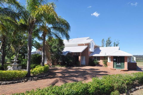 Beggars Bridge Homestead - Tourism Cairns 0
