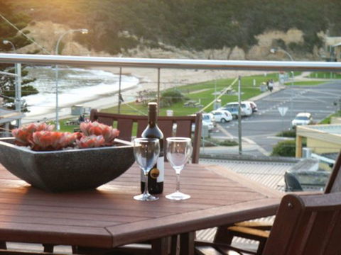 C-Deck Beach House Apartment - Tourism Cairns 6