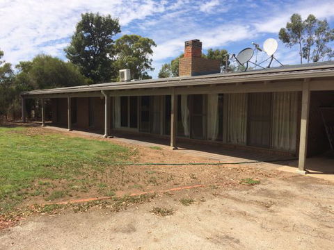 Coonara Farm Stay - Tourism Cairns 0